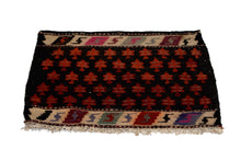 Carica l'immagine nel visualizzatore di Gallery, Cicim Kilim autentik Hand Made Measure CM 47x36
