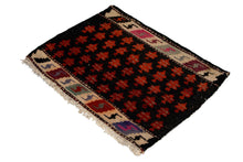Carica l&#39;immagine nel visualizzatore di Gallery, Cicim Kilim autentik Hand Made Measure CM 47x36
