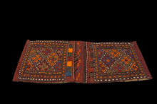 Carica l'immagine nel visualizzatore di Gallery, Autentik Kilim Kelem Original Hand Made Classic STYL 103x45 CM

