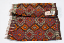 Carica l'immagine nel visualizzatore di Gallery, Original  Hand Made Rustic Kilim / Cicim CM CM 125x60
