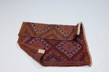 Lade das Bild in den Galerie-Viewer, Original  Hand Made Rustic Kilim / Cicim CM CM 97x85
