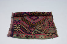 Carica l&#39;immagine nel visualizzatore di Gallery, Original Afgano / Pakistan Hand Made Rustic Kilim / Cicim CM 90x60

