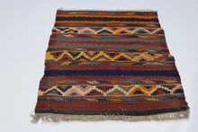 Carica l'immagine nel visualizzatore di Gallery, Original Hand Made Rustic Kilim / Cicim CM 80x65
