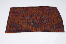 Lade das Bild in den Galerie-Viewer, Original Hand Made Rustic Kilim / Cicim CM 87x62
