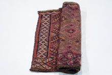 Carica l'immagine nel visualizzatore di Gallery, Original Hand Made Rustic Kilim / Cicim CM 90x65
