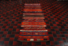 Carica l'immagine nel visualizzatore di Gallery, Original Hand Made Rustic Kilim / Cicim CM 100x70
