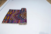 Lade das Bild in den Galerie-Viewer, Original Hand Made Rustic Kilim / Cicim CM 140x73
