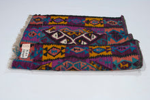 Carica l&#39;immagine nel visualizzatore di Gallery, Original Hand Made Rustic Kilim / Cicim CM 140x73
