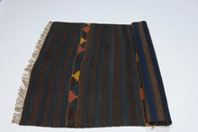 Lade das Bild in den Galerie-Viewer, Original Hand Made Rustic Kilim / Cicim CM 107x65
