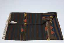 Lade das Bild in den Galerie-Viewer, Original Hand Made Rustic Kilim / Cicim CM 107x65
