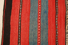 Carica l&#39;immagine nel visualizzatore di Gallery, Original Hand Made Rustic Kilim / Cicim 160x113 CM
