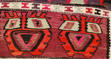Carica l'immagine nel visualizzatore di Gallery, Original Hand Made Rustic Kilim / Cicim 120x95 CM
