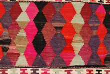 Carica l'immagine nel visualizzatore di Gallery, Original Hand Made Rustic Kilim / Cicim 120x95 CM
