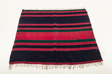 Lade das Bild in den Galerie-Viewer, Original Authentic Hand Made Rustic Kilim / Cicim 135x115 CM
