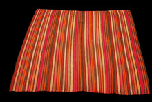 Carica l'immagine nel visualizzatore di Gallery, Original Hand Made Rustic Kilim / Cicim 130x130 CM
