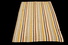 Carica l'immagine nel visualizzatore di Gallery, Original Hand Made Rustic Kilim / Cicim 160x110 CM
