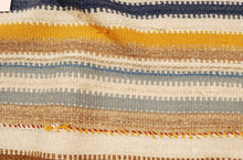 Carica l'immagine nel visualizzatore di Gallery, Original Hand Made Rustic Kilim / Cicim 160x110 CM
