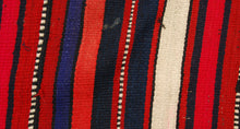 Lade das Bild in den Galerie-Viewer, Original Hand Made Rustic Kilim / Cicim 175x100 CM
