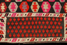 Lade das Bild in den Galerie-Viewer, Original Hand Made Rustic Kilim / Cicim 115x100 CM

