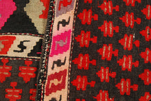 Lade das Bild in den Galerie-Viewer, Original Hand Made Rustic Kilim / Cicim 115x100 CM
