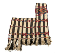 Carica l'immagine nel visualizzatore di Gallery, Original Hand Made Rustic Kilim / Cicim 170x165 CM
