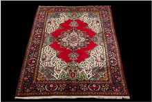 Carica l&#39;immagine nel visualizzatore di Gallery, Rectangular Hand knotted carpet Original Colors 290x208 CM
