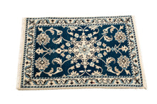 Lade das Bild in den Galerie-Viewer, Authentic original hand knotted carpet 90x60 CM
