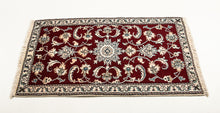Carica l&#39;immagine nel visualizzatore di Gallery, Authentic original hand knotted carpet 139x68 CM

