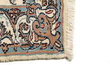 Carica l'immagine nel visualizzatore di Gallery, Authentic original hand knotted carpet 143x90 CM
