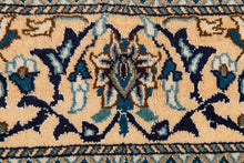 Carica l&#39;immagine nel visualizzatore di Gallery, Authentic original hand knotted carpet 210x195 CM
