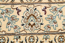 Carica l'immagine nel visualizzatore di Gallery, Authentic original hand knotted carpet 280 x 190 CM

