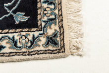 Lade das Bild in den Galerie-Viewer, Authentic original hand knotted carpet 145x70 CM
