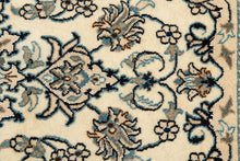 Lade das Bild in den Galerie-Viewer, Authentic original hand knotted carpet 215x160 CM
