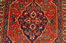 Carica l&#39;immagine nel visualizzatore di Gallery, Authentic original hand knotted carpet 205x135 CM BORCHALOO
