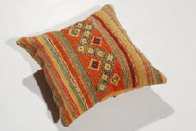 Carica l'immagine nel visualizzatore di Gallery, Pillow Original Authentic Hand Made 40x40 CM
