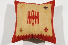Lade das Bild in den Galerie-Viewer, Pillow Original Authentic Hand Made 40x40 CM
