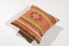 Lade das Bild in den Galerie-Viewer, Pillow Original Authentic Hand Made 40x40 CM

