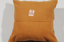 Lade das Bild in den Galerie-Viewer, Pillow Original Authentic Hand Made 40x40 CM
