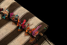 Carica l&#39;immagine nel visualizzatore di Gallery, Authentic original hand knotted carpet 170x130 CM
