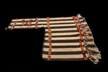 Lade das Bild in den Galerie-Viewer, Authentic original hand knotted carpet 170x130 CM
