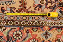 Lade das Bild in den Galerie-Viewer, Authentic original hand knotted carpet 202x196 CM
