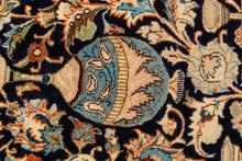 Lade das Bild in den Galerie-Viewer, Authentic original hand knotted carpet 146x100 CM
