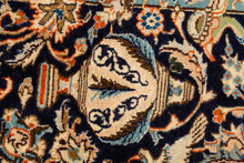 Carica l&#39;immagine nel visualizzatore di Gallery, Authentic original hand knotted carpet 146x100 CM
