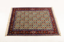 Lade das Bild in den Galerie-Viewer, Authentic original hand knotted carpet 140x100 CM
