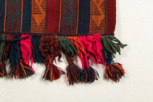 Carica l&#39;immagine nel visualizzatore di Gallery, Original Authentic Hand Made Rustic Kilim / Cicim 160x120 cm
