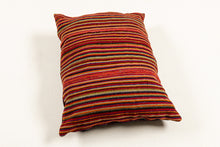 Carica l&#39;immagine nel visualizzatore di Gallery, Original Authentic Hand Made Rustic Kilim / Cicim 80x65 cm
