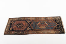 Lade das Bild in den Galerie-Viewer, Authentic original hand knotted carpet 216x103 CM
