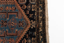 Lade das Bild in den Galerie-Viewer, Authentic original hand knotted carpet 216x103 CM

