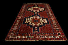 Load image into Gallery viewer, Qashqai Authentic original hand knotted carpet 290x166 CM
