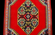 Load image into Gallery viewer, Original Authentic Hand Made Carpet 90x67 CM
